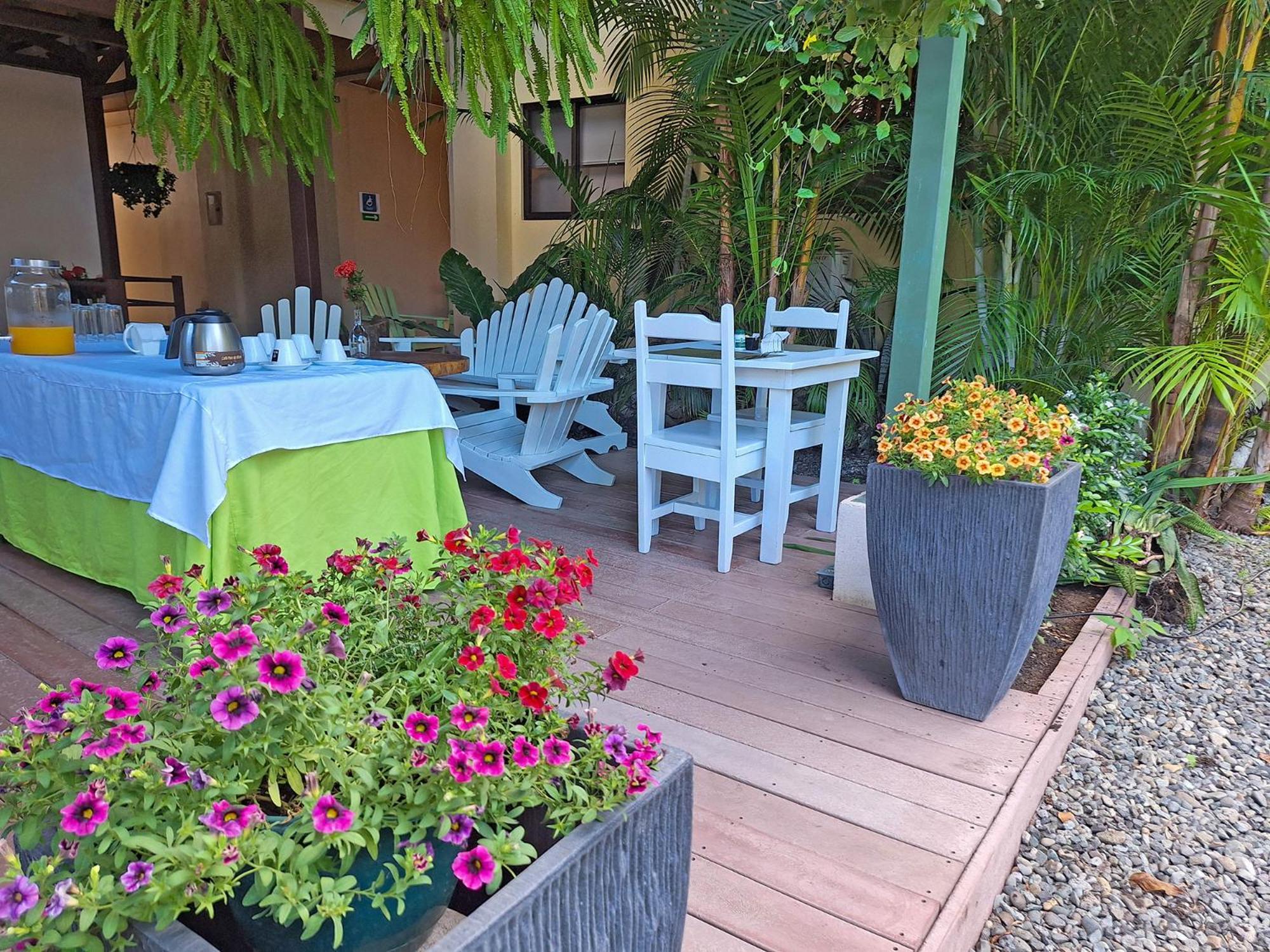 Infiniti Hotel Puerto Viejo de Talamanca Extérieur photo