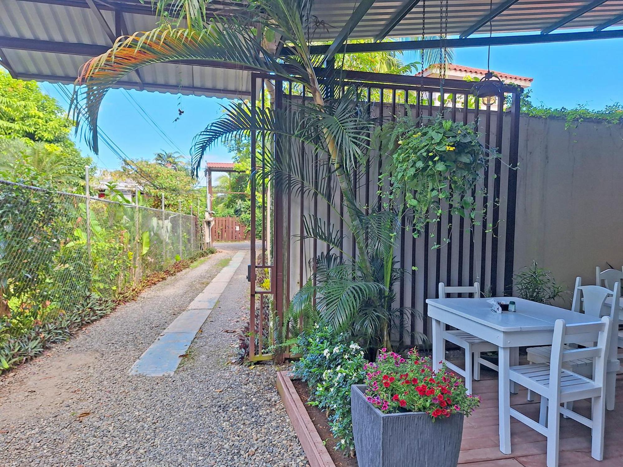 Infiniti Hotel Puerto Viejo de Talamanca Extérieur photo