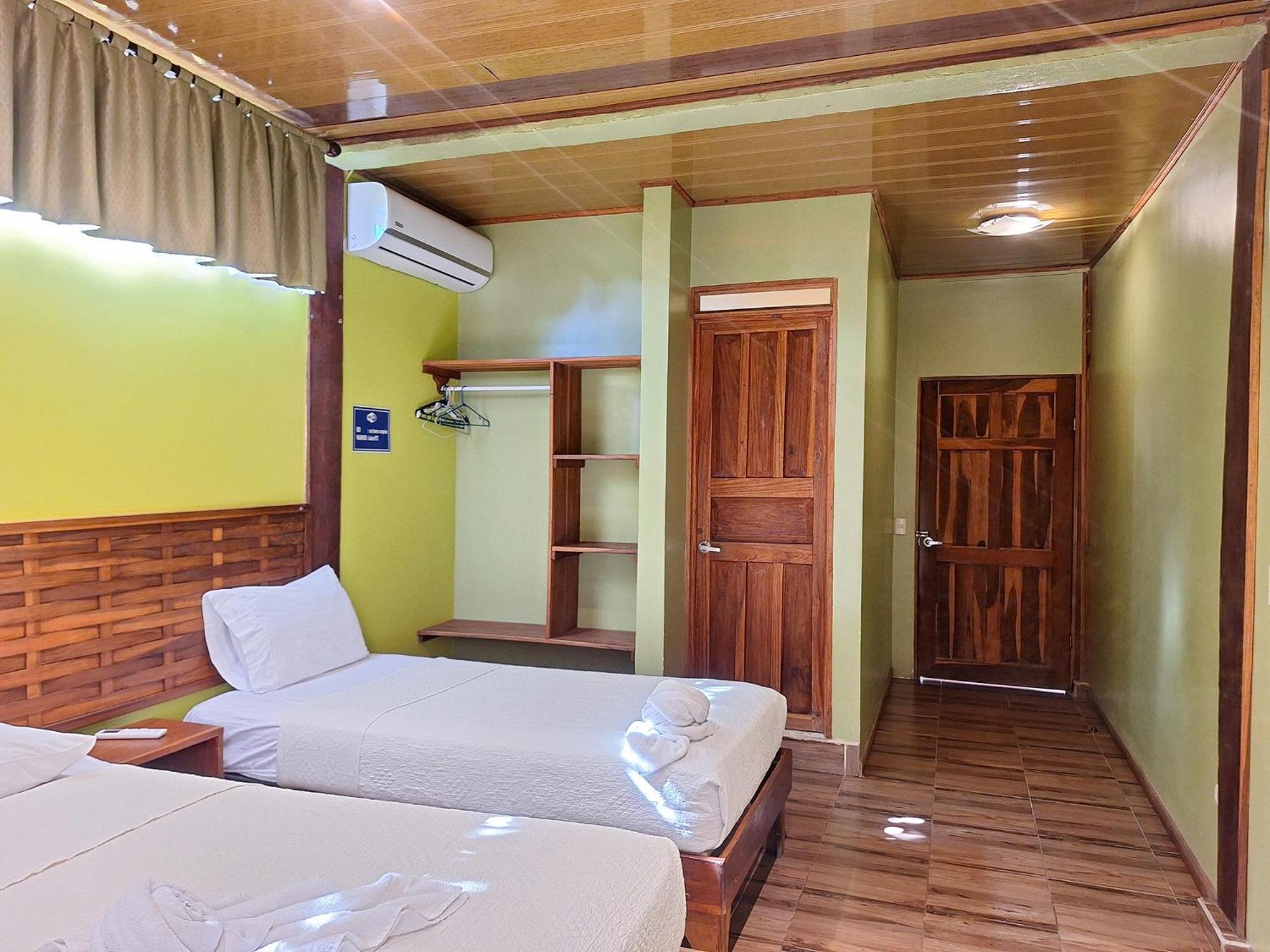 Infiniti Hotel Puerto Viejo de Talamanca Extérieur photo