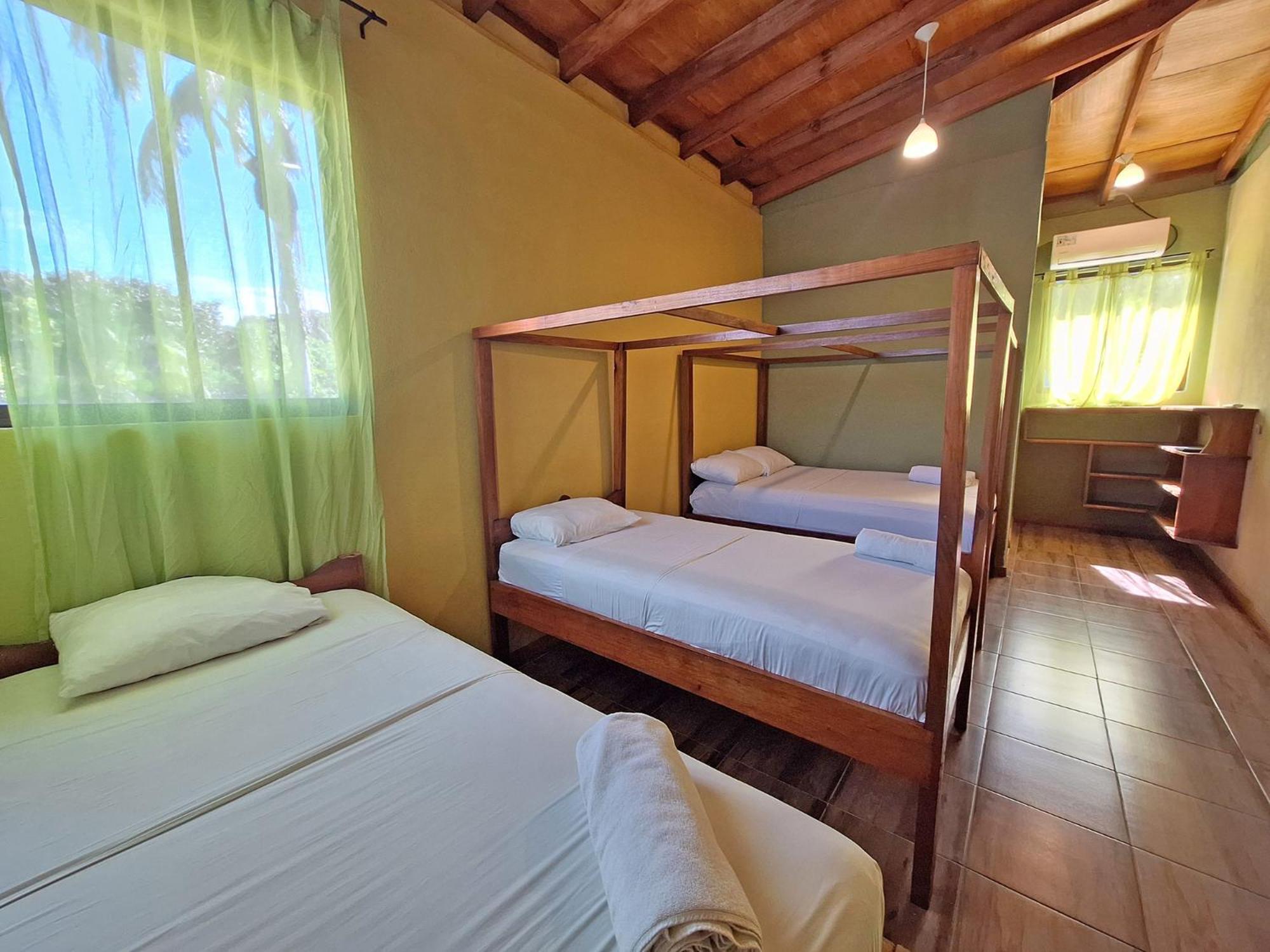 Infiniti Hotel Puerto Viejo de Talamanca Extérieur photo